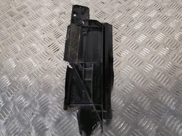 Toyota Prius Luftkanal OEM FBZ4813 - Gebraucht image 2