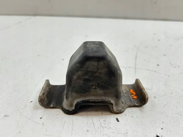Toyota Hilux achterveer rubber OEM MAM84406 image 3