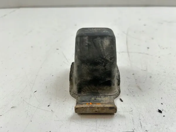 Toyota Hilux achterveer rubber OEM MAM84406 image 7