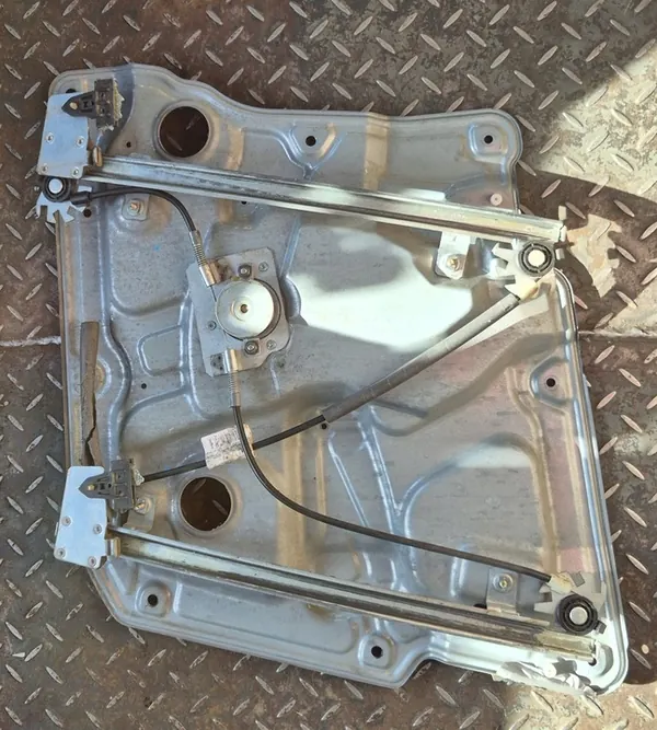 Elevador elétrico dianteiro esquerdo Nissan Primera P12 image 3