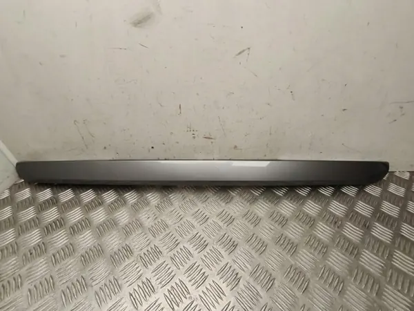 Détail de finition Renault OE 848103563R Kangoo III image 2