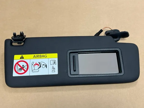 Audi Q5 80A aurinkosuoja OEM 8V5857552AL 7C0 image 2