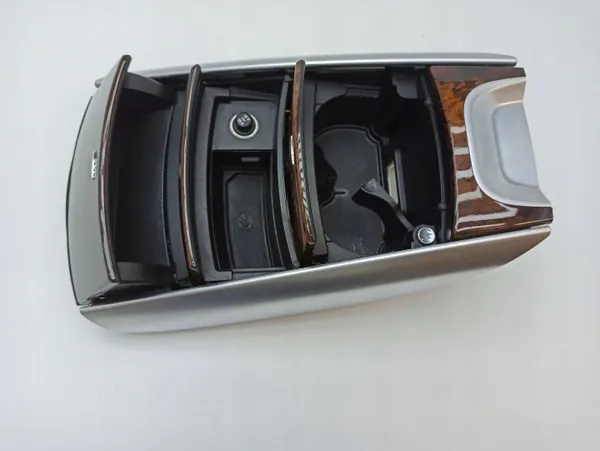 Mercedes-Benz R W251 Asbak OEM A2516801717 image 5