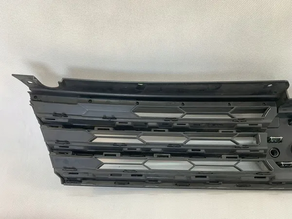 Grille for Volkswagen Touareg II FL 14-18r 7P6853651J image 3