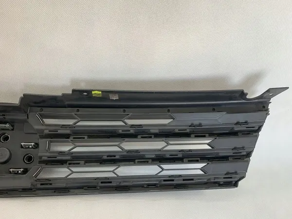 Grille for Volkswagen Touareg II FL 14-18r 7P6853651J image 4