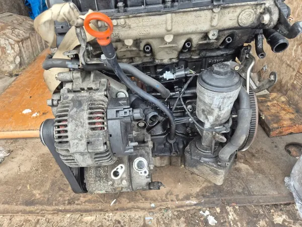 Motor usado VW Eos Passat B6 2.0 TDI OEM 1k087686754 image 3