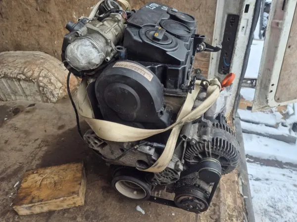 Motor usado VW Eos Passat B6 2.0 TDI OEM 1k087686754 image 4