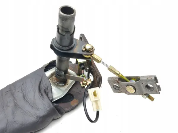 Mitsubishi Handbremshebel OEM AMD235056 - Gebraucht image 6