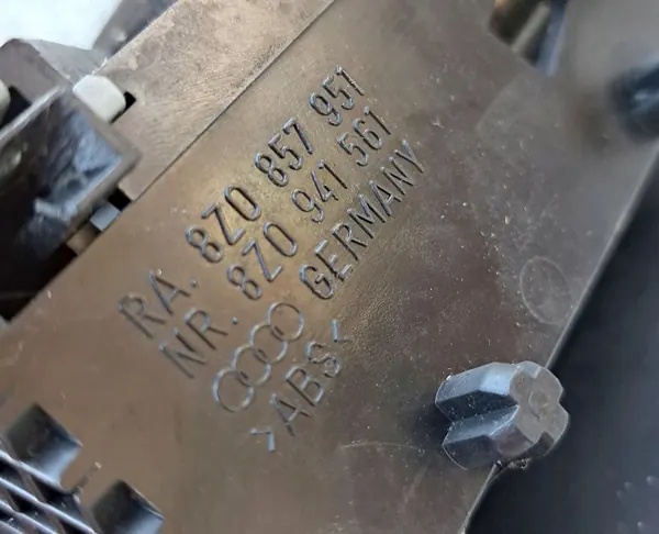 Cinzeiro Audi A2 99-05 OEM 8Z0857951 Preto image 5