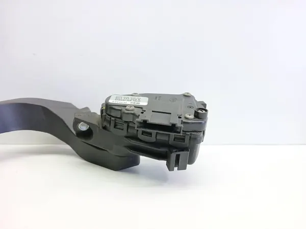 AUDI A4 TDI Gaspedaal Potentiometer 6PV00837603 image 3