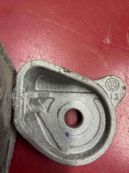 BMW Uitlaatophanging OEM 8593695 - Gebruikt image 3