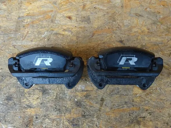 Troca de Freios Dianteiros GOLF VII R 2.0 TSI 4MOTION 340mm image 2