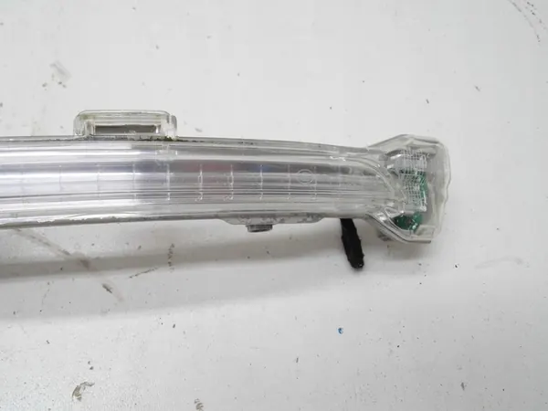 Sinalizador Direito VW Golf VII 2015 OEM image 3