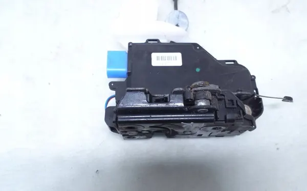 VW Touran II Linke Vordertürschloss 3D1837015AS image 6