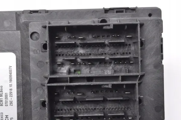 Audi A4 (8W2, B9) Controller OEM 8W0907063BG 2017 image 3