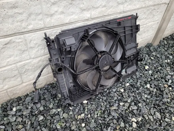 Complete Radiator OEM 9806313580 voor Peugeot Partner image 3