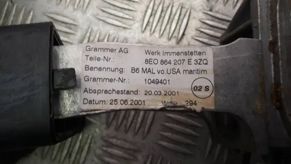 Accoudoir Audi A4 B6 OEM 8E0864207E - État Utilisé image 3