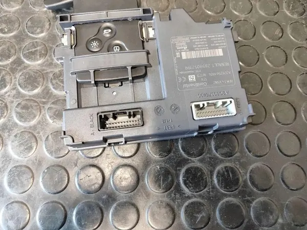 Commutateur d'allumage RENAULT CAPTUR 2015 285905719R image 1