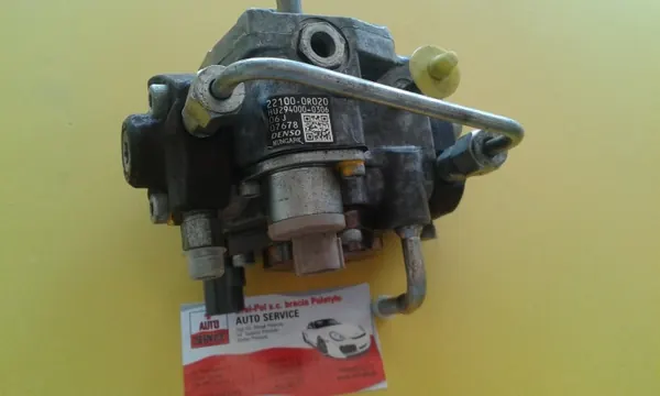 Pompe à injection DENSO OEM 22100-0R020/0R021 image 2