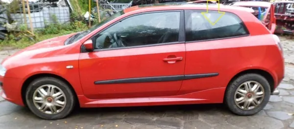 Vidro traseiro esquerdo passageiro OEM 51733944 Fiat Stilo image 2