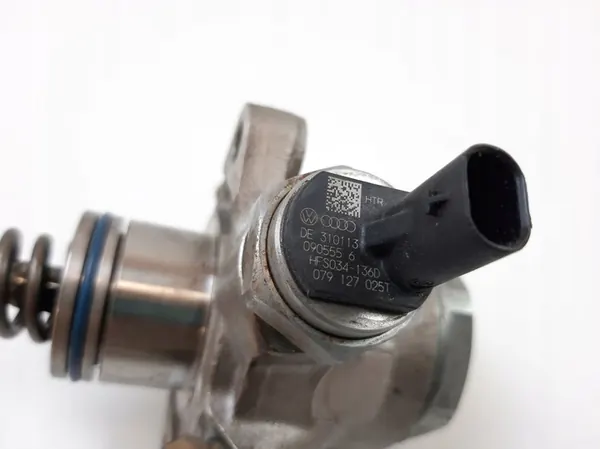 Hochdruckkraftstoffpumpe Audi A8 S8 D4 2012 079127025T image 9