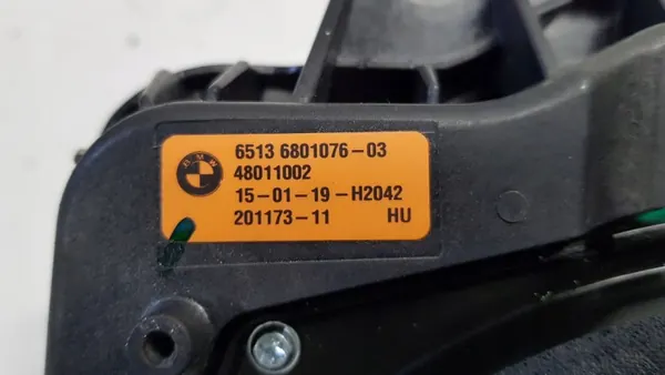 Altavoz grave derecho BMW 7 2017 OEM 6801076 - Usado image 9