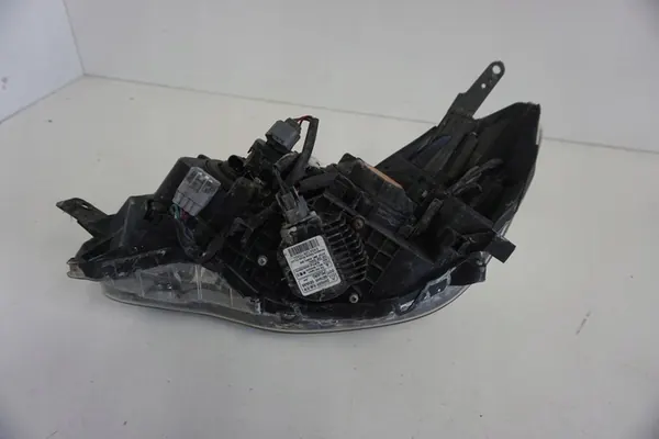 FARO XENÓN DERECHO SUBARU XV 2011-2017 84001FJ120 image 5