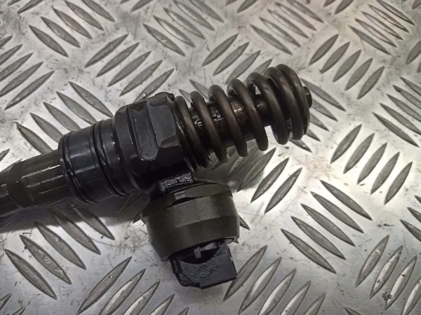 OEM 0414720037 038130073A pyyhkijäpumppu SEAT Ibiza III image 3