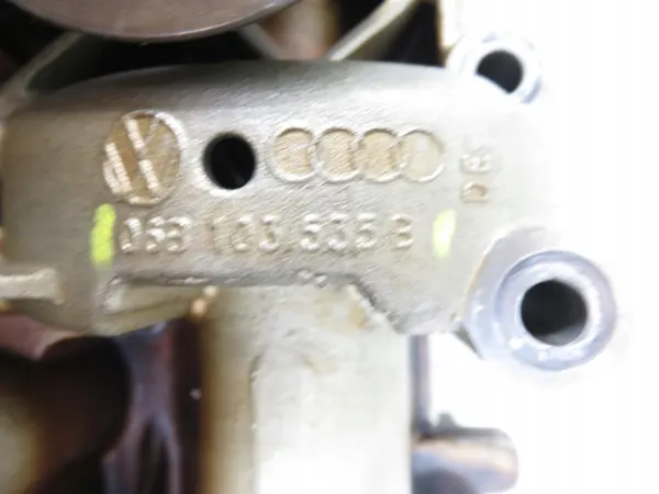 Pompe à huile d'occasion OEM 06B103535B pour SEAT Altea 2.0 FSI image 4