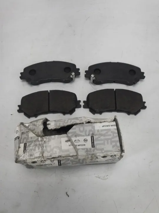 Bromsbelägg fram OEM D10604EA0A - Begagnad Nissan OE image 6