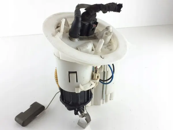 Brandstofpomp Audi A4 B8 Benzine 8K0919051N image 3