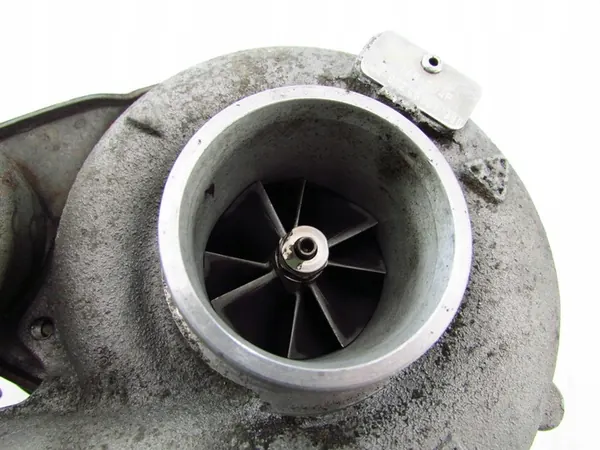 AUDI S3 8L 1.8T Turbo 06A145704P image 9