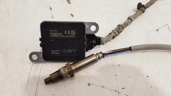 Peugeot OE NOx-sensor 98 173 088 80 - Gebruikt image 5