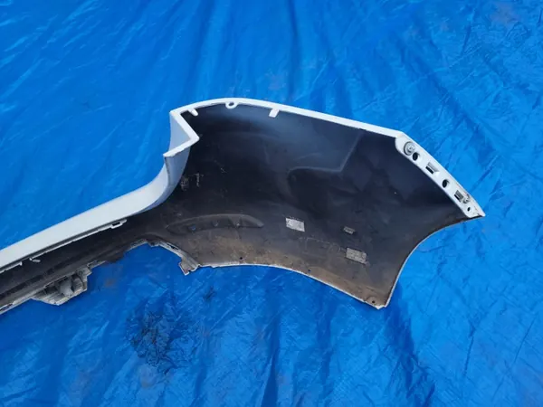 Peugeot 308 II Bakre stötfångare OEM 9800996477 Begagnad image 10