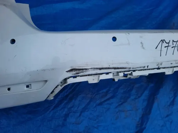 Peugeot 308 II Bakre stötfångare OEM 9800996477 Begagnad image 4