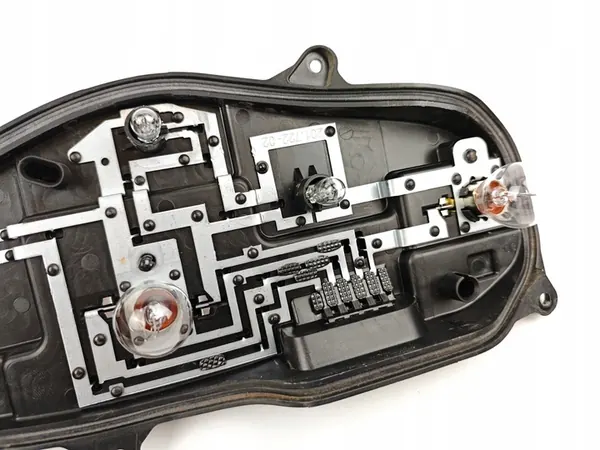 Soporte de Lámpara Trasera Derecha VW T6 7E0945096AD image 3