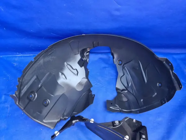 Right Front Wheel Arch Audi A4 B9 8W 8W0821172A image 8