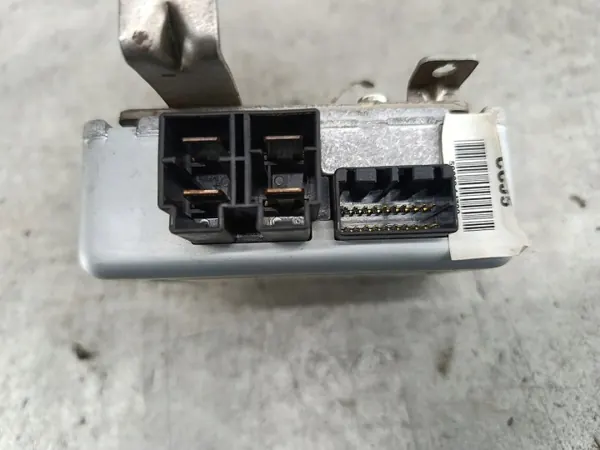 Module direction assistée Hyundai i20 OEM 56300-1J700 image 6