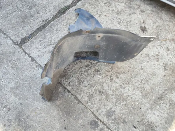 Etummaisen oikean pyöräkoteloverhoilu VW Passat CC OEM 3C8805912B image 4