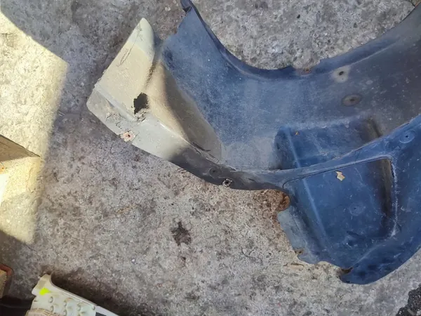 Etummaisen oikean pyöräkoteloverhoilu VW Passat CC OEM 3C8805912B image 5