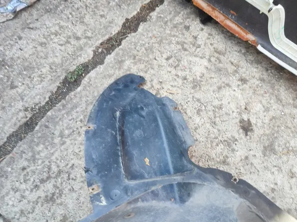 Etummaisen oikean pyöräkoteloverhoilu VW Passat CC OEM 3C8805912B image 7