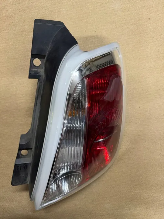 Luz trasera derecha Fiat 500 EU image 2