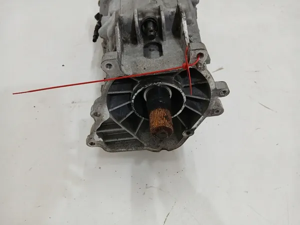 BMW X3 F25 Vaihteisto GS6X45DZ N47D20C OE image 8