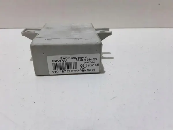 BMW X3 E83 Wegfahrsperrenmodul OEM 934529 Gebraucht image 3
