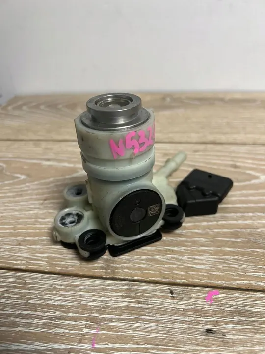 Pompe Land Rover Range Rover Evoque f01c250168 image 1