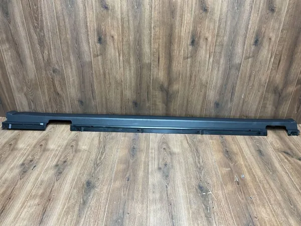 Porsche Macan Höger Tröskellist OEM 95C853752C image 8