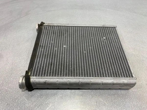 Calefactor Toyota Prius OEM FBZ19158 - Usado image 2