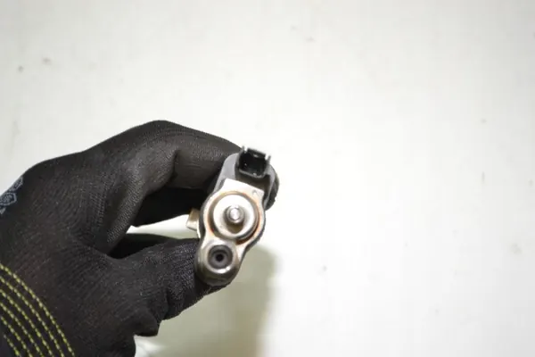 Inyector OEM 7589048-11 para BMW N43 N53 N54 image 3