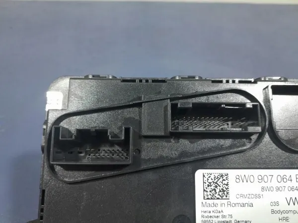 Audi Q7 II komfortenhet OEM 8W0907064ED image 3