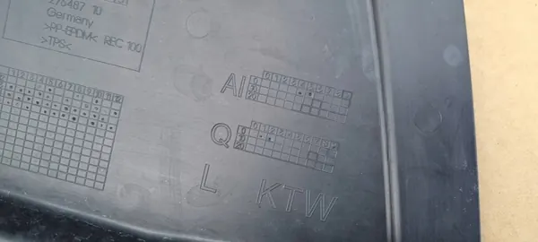 BMW 3 F34 GT 2013- Etuvasen Lokasuoja OEM image 3